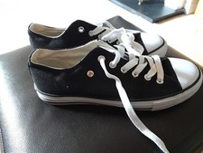 BNWOT Dunlop Ladies Plimsolls