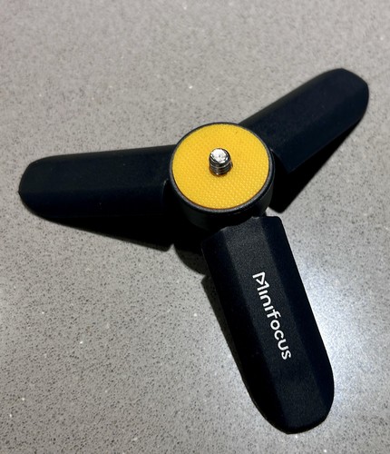 Mini tripod stand - stand, screw