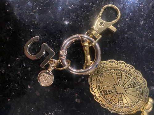 Chanel 2024 no5 gold charm - 2024,