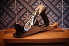 Stanley N°4 Smoothing Plane made in England. Black Composite Handles.