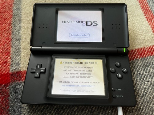 Nintendo lite black with 6 - ds,