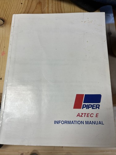 Piper aztec pilot - piper, e