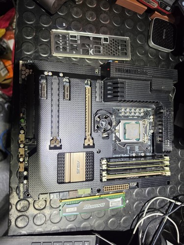 Asus sabertooth z77 intel - sabertooth,
