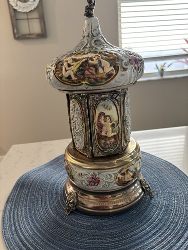 Capodimonte carousel musical - capodimonte,