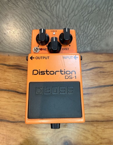 Boss distortion guitar - boss, ds-1