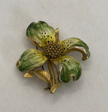 Lovely vintage gold tone metal - lovely,