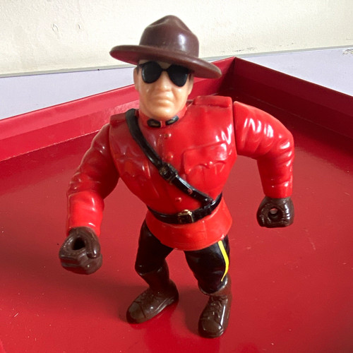 Mountie royal canadian - canadian, mounted