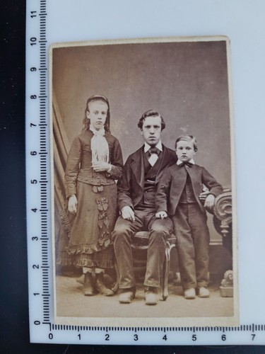 Cdv family group w - group:,