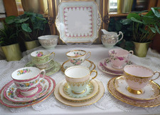 VINTAGE 21 PIECE PINK & GREEN