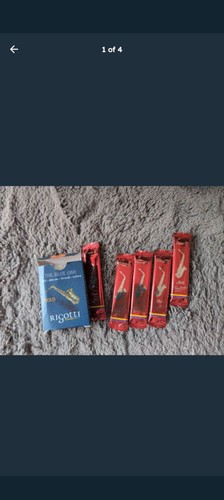 Alto saxophone reeds - alto,