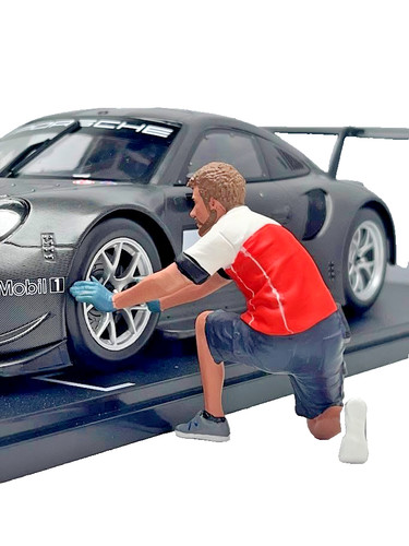 Race crew wheel mechanic - crew,