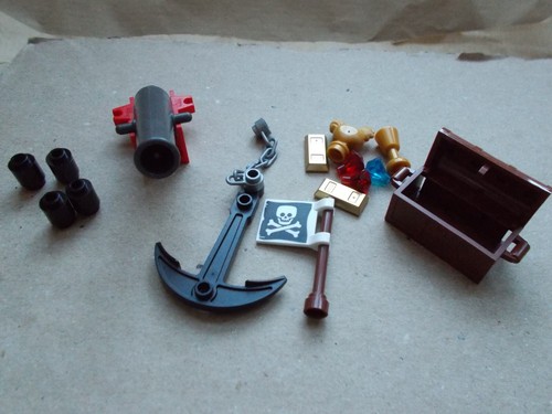 Lego shipwreck treasure - shipwreck,