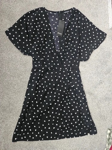 Bnwt nasty gal black - nasty, satin