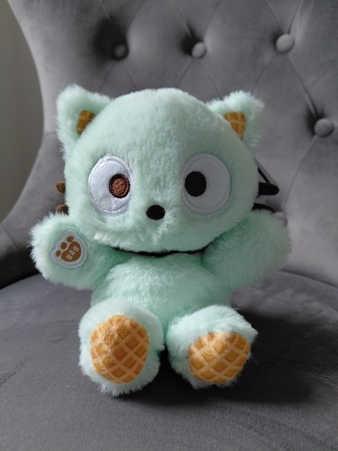 Bnwt build bear - bear, beans