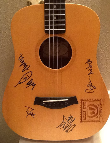 Taylor 305 baby acoustic - taylor,