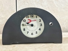 VINTAGE RETRO MANTLE / DESK CLOCK WITH ROCKET DESIGN QUARTZ MOVEMENT