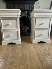 X2 Off White Bedside Cabinets 