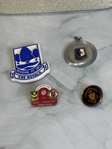 Mixed vintage sports - sports, badges