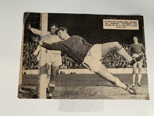LEICESTER LEGEND GORDON BANKS ENGLAND HAND SIGNED PHOTO FROM 1960'S