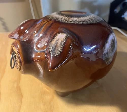 Corky pig hull - corky, pottery