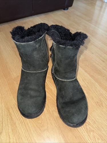 Ugg bailey bow black suede - ugg,