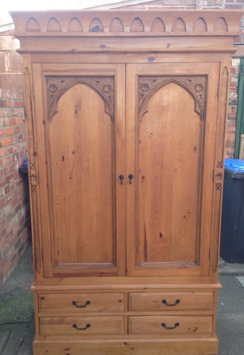 Keen solid pine gothic durham - keen,