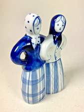 VINTAGE RUSSIAN GZHEL CERAMIC