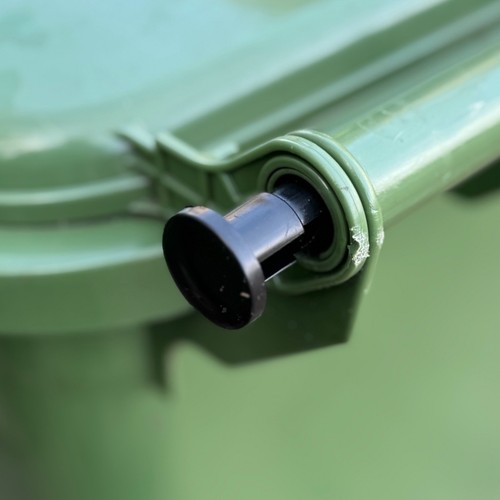 Wheelie bin lid plastic - plastic, hinge