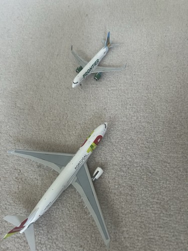 British airways 777 delta - 777,