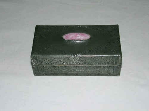 Vintage wood metal arts - &,