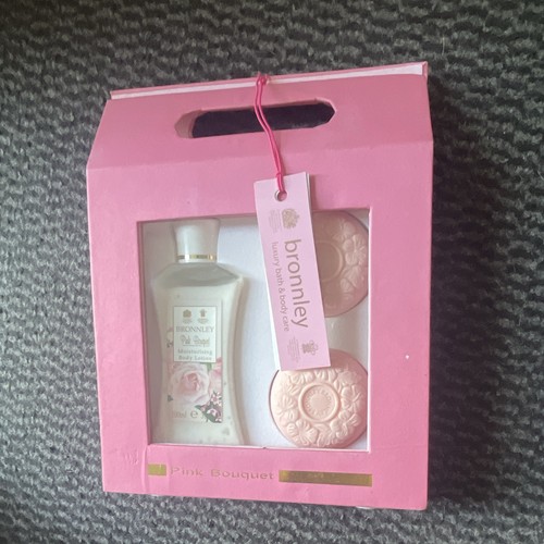 Bronnley pink bouquet body - bouquet,