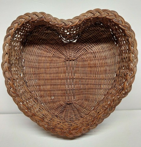 Vintage old americana wicker - americana,
