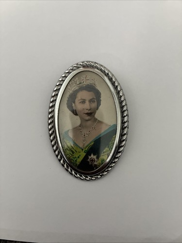 Queen elizabeth portrait - queen,