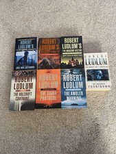 Robert Ludlum Book Bundle of 7