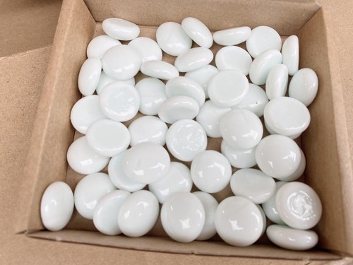 White glass stones - white,