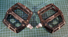 DMR BIKES V12 PEDALS - MTB DIRT JUMP SLOPE STYLE BMX FREERIDE DH - FREE UK P+P