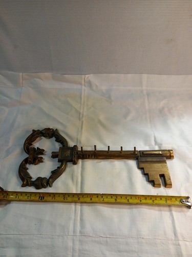 Large brass key holder - brass,