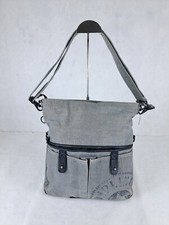 Kipling washing gray buckle crossbody Bag - Lightweight Nylon - Pre-Owned.