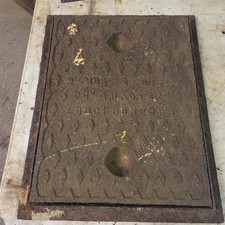 Cast iron Manhole Cover & frame 660mm X 512mm Super Heavy Duty lid Free p&p 