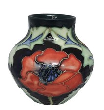 Moorcroft bulbous Poppy Vase