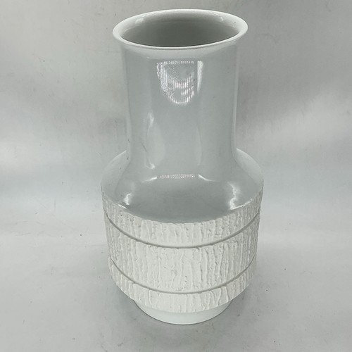 Thomas art bark vase - op,