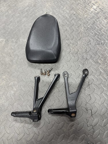 Bmw s1000rr rear footrests - bmw,
