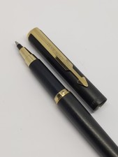 Parker Arrow Roller Ball Pen In Matte Black & Gold Trims 
