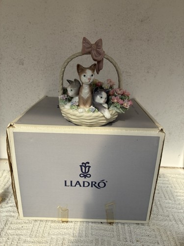 Lladro figurine purr - lladro, "purr-fect"