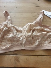 Triumph 40G BRA none wired new with tags