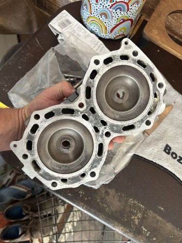 Yamaha superjet cylinder head - yamaha,