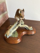 Border Fine Arts, Yellownecked