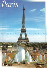 D123870 Paris et ses Merveilles La Tour Eiffel et les Jeux d Eau des Jardins du