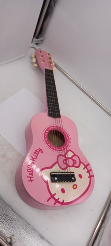 Hello kitty six string - hello,