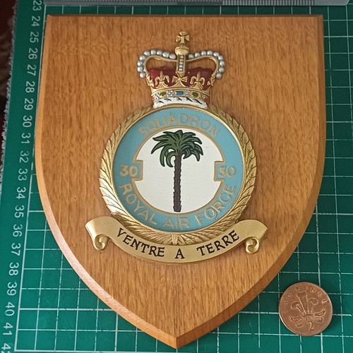 Squadron queens crown royal - queens,